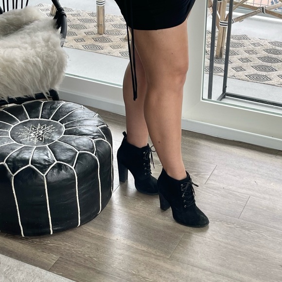 SOLD - Genuine Leather Lace Up Aldo Booties - Picture 1 of 4